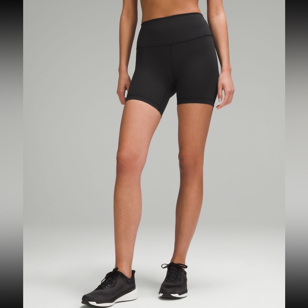 Lululemon Wunder Train High Rise 6” inseam black size 2
